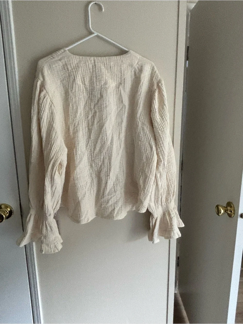 NWT Nothing Fits But Women's LUXE RUFFLED MUSLIN SET in Eggshell